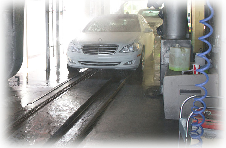 Car wash conveyor belts start and stop with the aid of Electrical contacts.